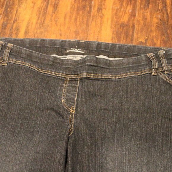 2/$40 🏷 Pennington Jean Capris - Picture 3 of 5